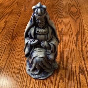 Ceramic king pottery statue